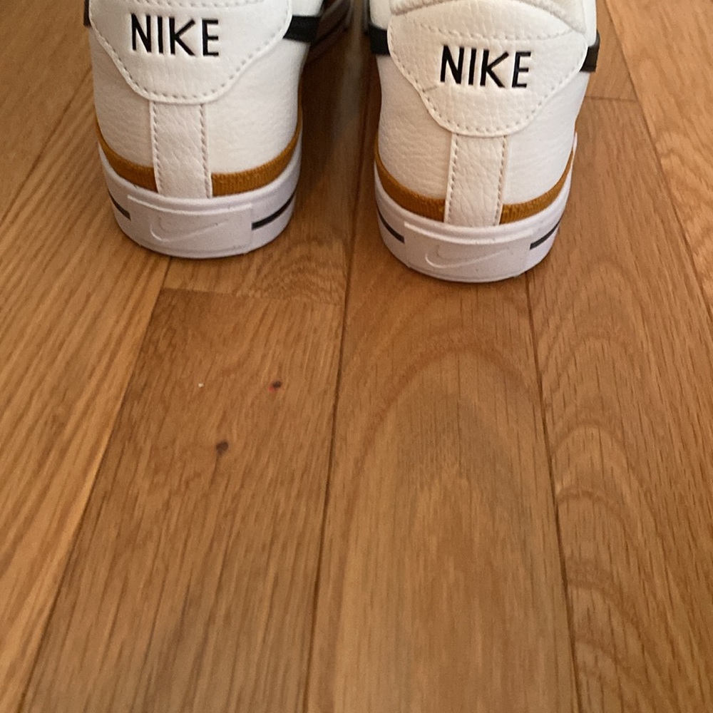 Women’s Nike White, Tan, and Black Sneakers - 8 - Picture 6 of 11